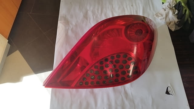 Peugeot 207 (2006 до 2010г.) - Пежо 207 Емблема , стоп, град София | Резервни Части - снимка 9