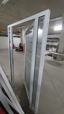 Алуминиевa вратa с касa, бяла със стъкла - лява 132/210см, city of Sofia | Windows & Doors - снимка 8