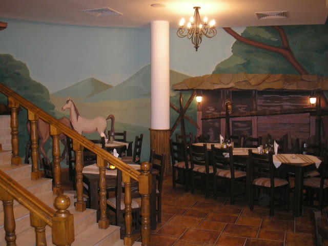 Механа под наем – кв. Любен Каравелов, гр. Хасково 240 m2 - city of Haskovo | Bars - снимка 2