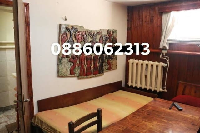 Давам под наем ПАРТЕРНА стая в ц е н т ъ р а на гр.Пловдив в близост до ВХБП.Ста - снимка 1