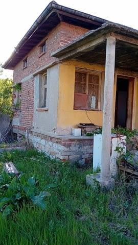 Едноетажна къща с голям двор – с. Златополе, обл.Хасково, village Zlatopolе - снимка 2