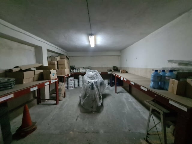 Промишлен имот / производствена сграда - Южна индустриална зона, гр. Хасково - снимка 9