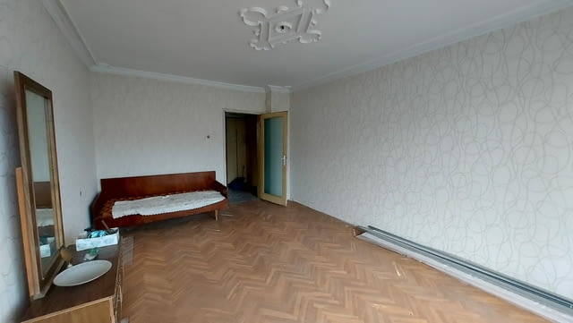 Многостаен просторен апартамент в кв. Овчарски, гр. Хасково, град Хасково - снимка 4