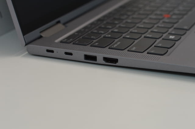 Lenovo ThinkPad X1 Yoga Gen 6 - Intel Core i7-1185G7 / 32GB RAM / 512GB SSD - снимка 7