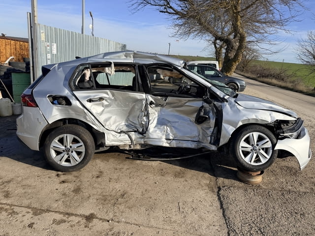 Volkswagen Golf VIII, 2.0 TDI BlueMotion, двигател DTTC, 150 кс., ск. кутия VCW автоматик, 41 000 km - снимка 4