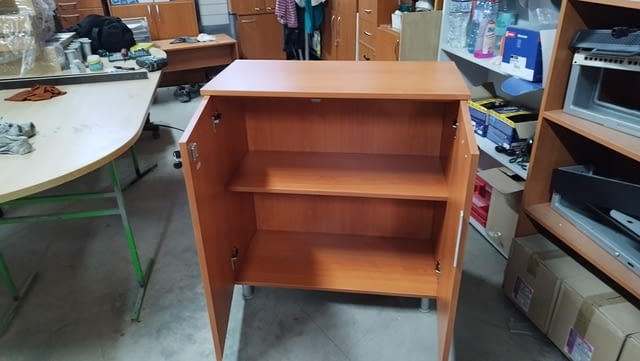 Офис шкаф със заключване - шкафче за обувки или дрехи 86/42/93см череша - снимка 2