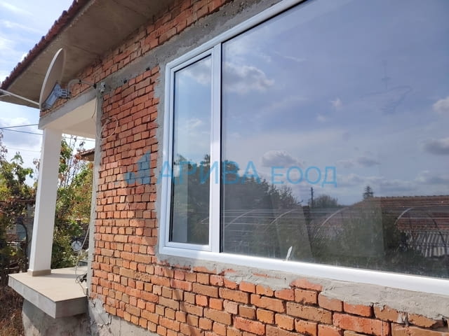 Ремонтирана къща в с. Ябълково, община Димитровград, обл. Хасково - снимка 2