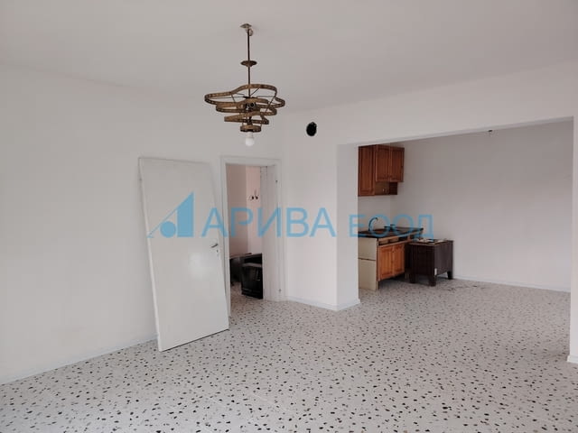 Ремонтирана къща в с. Ябълково, община Димитровград, обл. Хасково - снимка 7