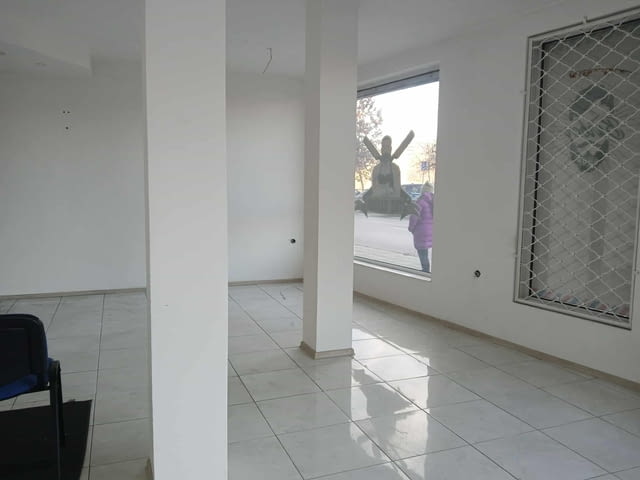 Даваме под наем търговско помещение в кв. Мараша 80 м2 - град Пловдив | Магазини - снимка 2