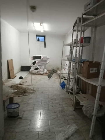 Даваме под наем търговско помещение в кв. Мараша 80 м2 - град Пловдив | Магазини - снимка 8