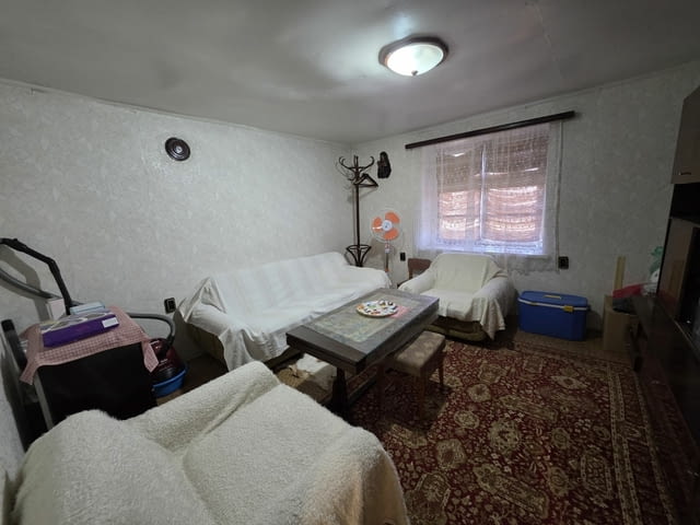 Къща с двор в с. Стамболово, обл.Хасково–спокойствие, пространство - снимка 2