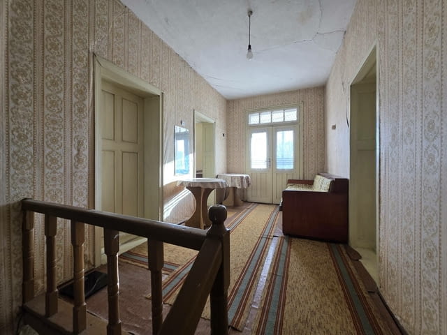 Къща с двор в с. Стамболово, обл.Хасково–спокойствие, пространство - снимка 8