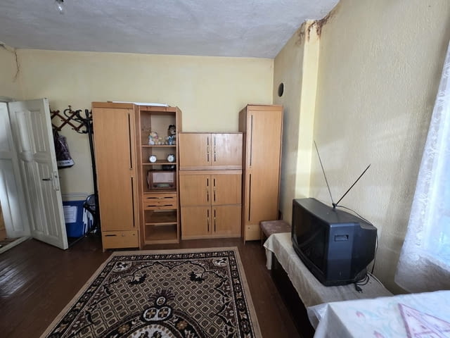 Къща с двор в с. Стамболово, обл.Хасково–спокойствие, пространство - снимка 10