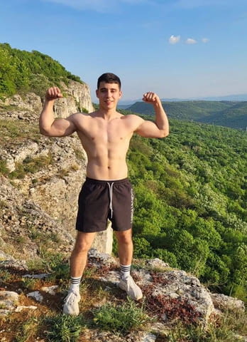 Търся мъж за забавление Аналингус, Дълбоко гърло, Еротични масажи, Лизане на топките, Маструбация, Садо-мазо, Свършване в устата, Атлетично, Кестенява - град Горна Оряховица | Мъж търси Мъж - снимка 1