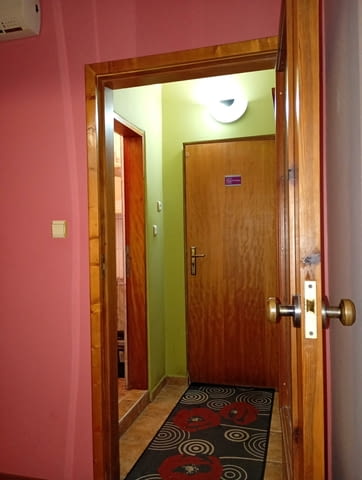 Единична стая за нощувки собствена баня/WC, климатик, СВОБОДНО ПАРКИРАНЕ. - снимка 7