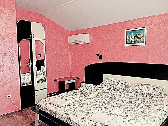 Евтини почивки на Морето във Варна - Стаи и студио с кухня - всяка с баня/WC, климатик, тераса - снимка 3