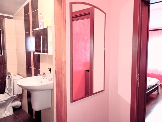 Евтини почивки на Морето във Варна - Стаи и студио с кухня - всяка с баня/WC, климатик, тераса - снимка 5