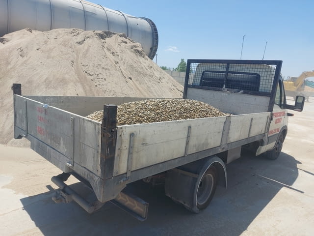 Товарно такси, Транспортни услуги В страната, Извозване на строителни отпадъци, Транспорт на битова техника, Транспорт на мебели, Извозване на битова техника, Извозване на стари мебели, Извозване на строителни отпадъци, Разтоварване на товари, Товарене на товари, Чистене на мазета/тавани, Чистене на покриви, 2 т - град Варна | Транспортни / Хамалски - снимка 10