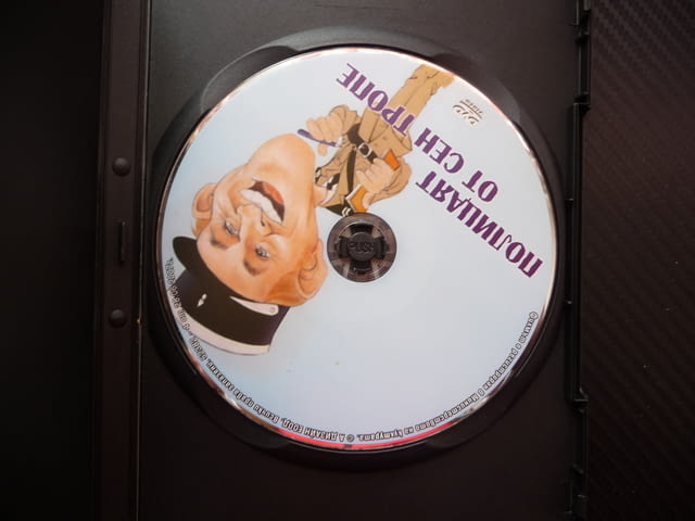 Полицаят от Сен Тропе DVD филм комедия Луи дьо Фюнес нудисти забавен криминален смях френски дъщеря - снимка 2