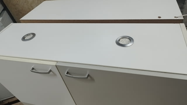 Шкаф за стена 4 врати бяло и сиво с лунички 100/100/35см, град София | Секции / Шкафове - снимка 2