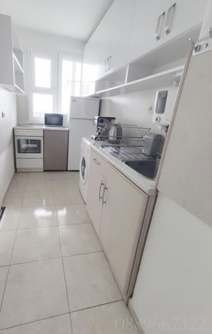 Първа линия за нощувки, двустаен апартамент + отделна кухня ”Плаж 2”, ж.к. Лазур, Бургас, под наем - снимка 7