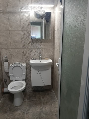 Двустаен апартамент до ПУ и Тримонциум Нова сграда ТОП ЛОКАЦИя - снимка 8