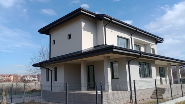 КЪЩА за продажба град ​​Пловдив, Остромила 2-етажна, Тухла, 308 м2 - град Пловдив | Къщи / Вили - снимка 9