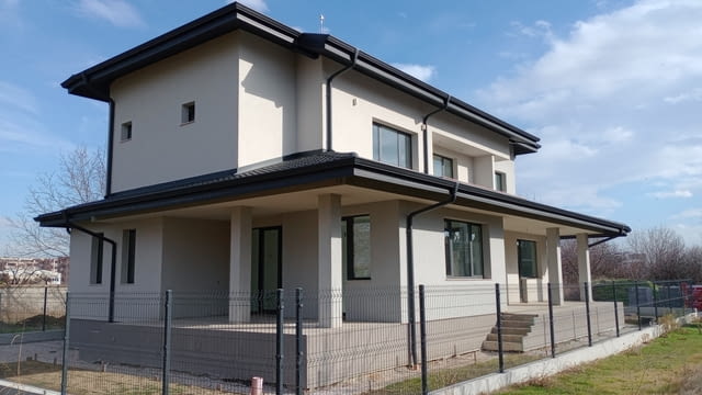 КЪЩА за продажба град ​​Пловдив, Остромила 2-етажна, Тухла, 308 м2 - град Пловдив | Къщи / Вили - снимка 10