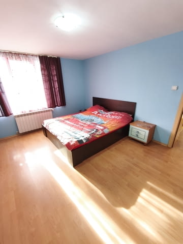 Продавам къща в гр. Перник кв. Клепало 3-етажна, Тухла, 237 м2 - град Перник | Къщи / Вили - снимка 8