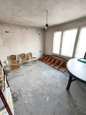 Продавам къща в гр. Перник кв. Клепало 3-етажна, Тухла, 237 м2 - град Перник | Къщи / Вили - снимка 11