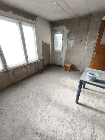 Продавам къща в гр. Перник кв. Клепало 3-етажна, Тухла, 237 м2 - град Перник | Къщи / Вили - снимка 12