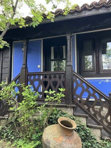 Двуетажна къща, на главната улица, Център, Копривщица, град Копривщица | Къщи / Вили - снимка 2