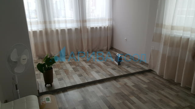 Самостоятелна къща след ремонт в Хасково 2-floor, Brick, 271 m2 - city of Haskovo | Houses & Villas - снимка 6