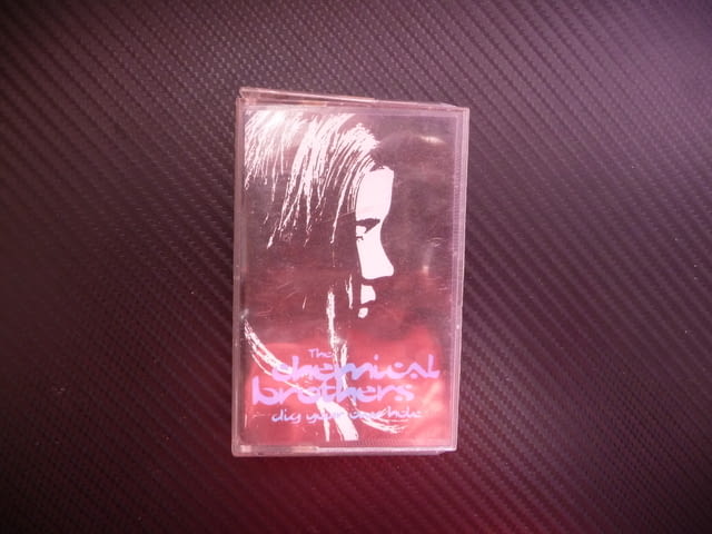 The Chemical Brothers Dig Your Own Hole електронна музика биг бийт електроника дискотека албум 1997 - снимка 1