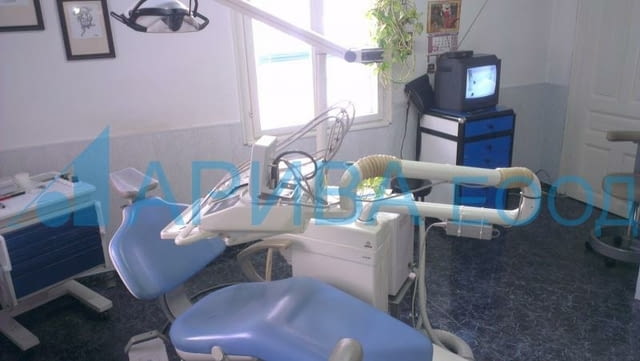 Самостоятелна двуетажна къща с двор в Хасково 2-етажна, Тухла, 142 м2 - град Хасково | Къщи / Вили - снимка 2