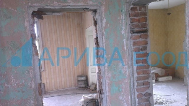 Самостоятелна двуетажна къща с двор в Хасково 2-етажна, Тухла, 142 м2 - град Хасково | Къщи / Вили - снимка 9