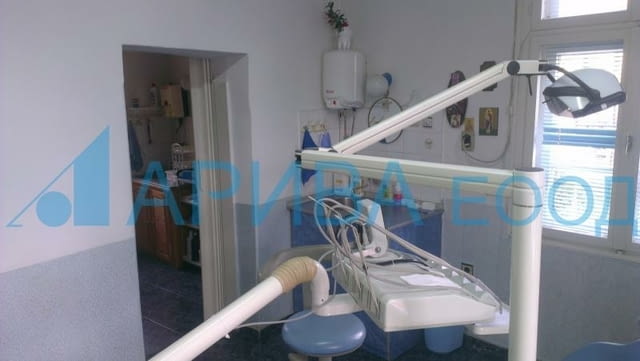 Самостоятелна двуетажна къща с двор в Хасково 2-етажна, Тухла, 142 м2 - град Хасково | Къщи / Вили - снимка 11