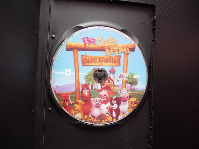 Веселата ферма DVD филм за домашните животни забавен весел игри животинки ранчо приятели анимация - снимка 2
