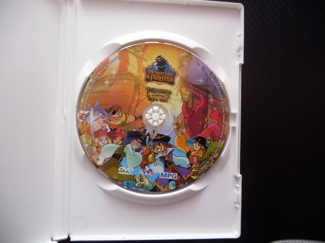 Чудовища и пирати 1 DVD филм кораби съкровища злато остров плаване абордаж битки хубав капитани диск - снимка 2