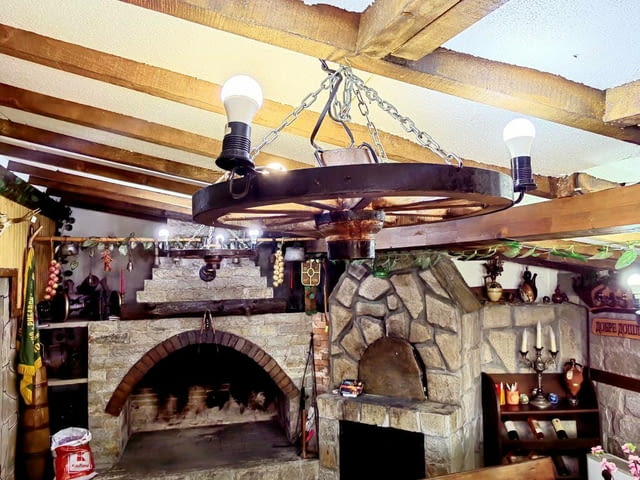 Вила "Райски кът" се намира в най-красивата част на Западните Родопи, в местността Беглика - снимка 5