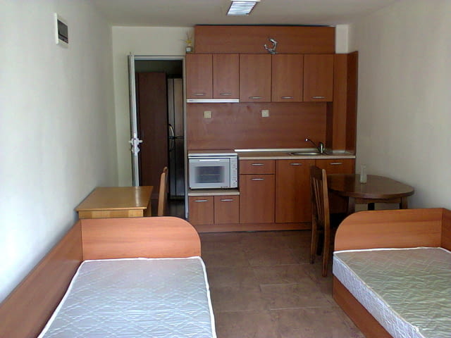 Давам под наем обзаведена партерна боксониера 280 Евро, city of Varna | Apartments - снимка 1