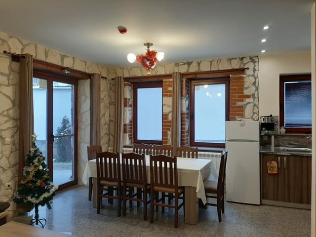 Къщи за гости Илиеви Цигов Чарк, Къща под наем, Басейн, Паркинг, Туристичека обиколка - град Батак | Почивка на Планина - снимка 2