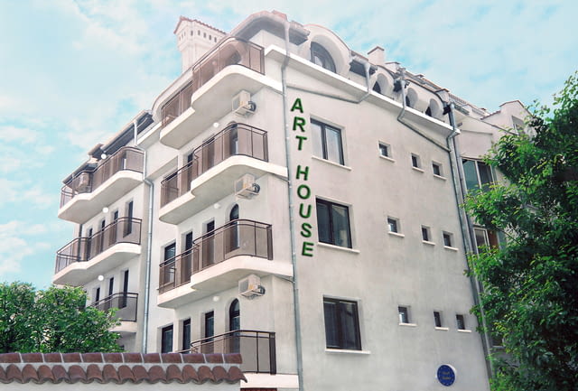 Еко Апартаменти Милчеви обособена Арт Сграда от затворен тип! - снимка 1