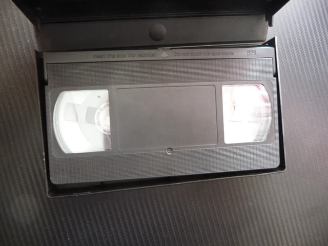 Lepa Brena VHS филм Лепа Брена '94 сръбски хитове юго фолк кралицата на сръбското шлагери хитове поп - снимка 2