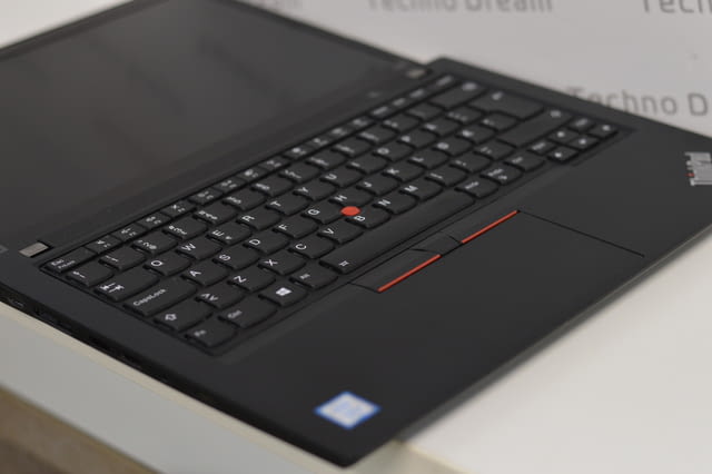 Lenovo ThinkPad T490 – 14" Full HD IPS / i5-8265U / 16GB DDR4 / 512GB NVMe SSD / 4G LTE / 12 месеца - снимка 4