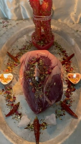 Маг Асенка извършва един от най силният и сполучлив ритуал за събиране на разделени