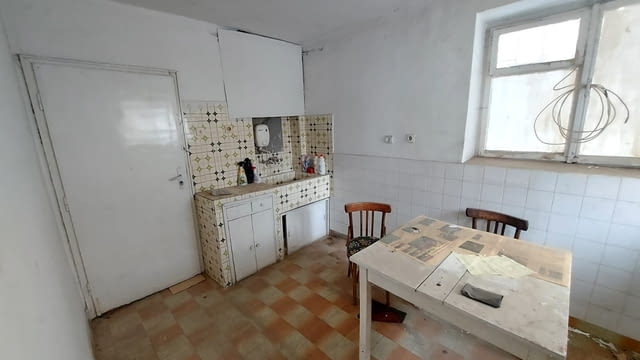 Къща в широк център на град Хасково Тухла, 142 м2 - град Хасково | Къщи / Вили - снимка 9