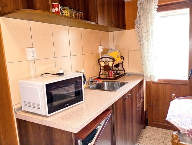 Свободна Стая за нощувки с кухненски кът – отделен вход, баня/WC, климатик, тераса, TV, free WI-Fi - снимка 6