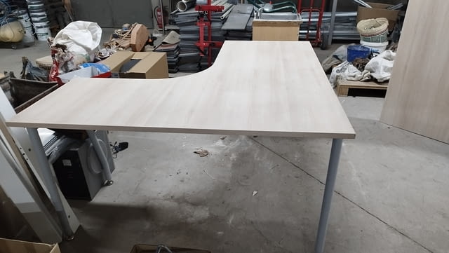 Бюро ъглово с метални крака - офис маса - city of Sofia | Desks - снимка 4