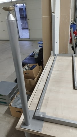 Бюро ъглово с метални крака - офис маса - city of Sofia | Desks - снимка 6